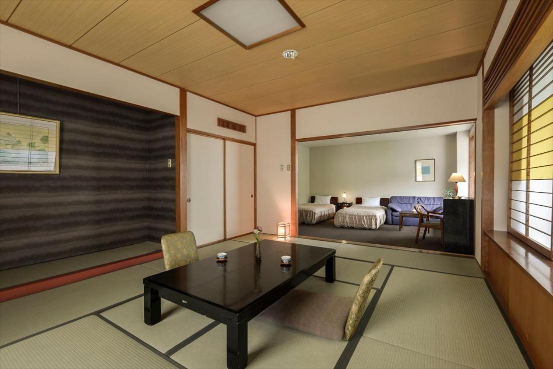 ホテル ルーセント タカミヤ 山形市 エクステリア 写真